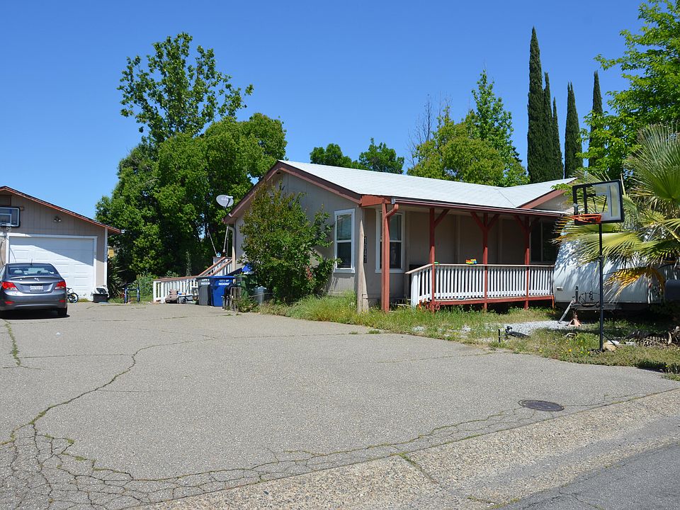 1st image of 1047 Valli Ct