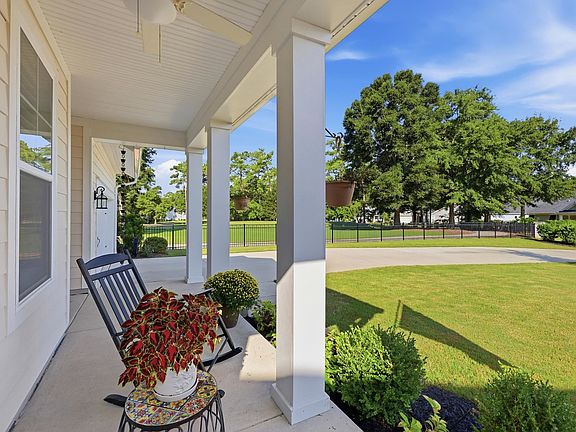 3rd image of 181 Champions Village Dr.
