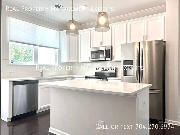 2nd image of 752 River Park Rd