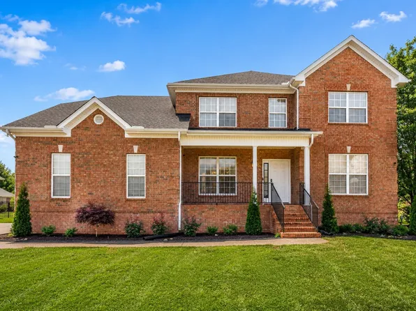102 Clairmonte Ln, Hendersonville, TN 37075