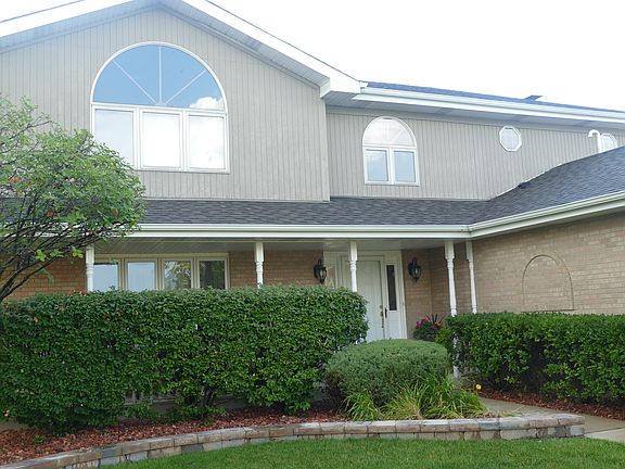 3rd image of 14842 S Greenbrier Ln