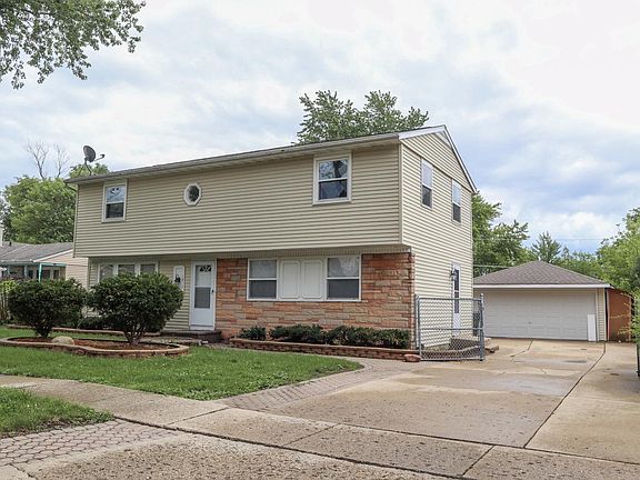 2nd image of 1813 Endicott Cir