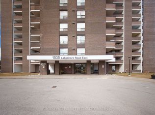 1535 Lakeshore Rd E #201, Mississauga, ON L5E 3E2