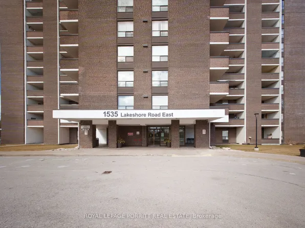 1535 Lakeshore Rd E #201, Mississauga, ON L5E 3E2