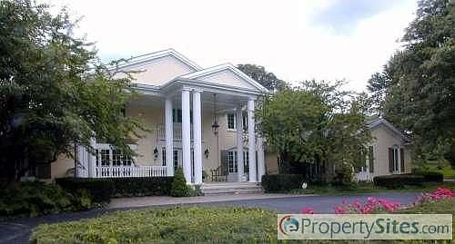 1st image of 205 Woodberry Dr
