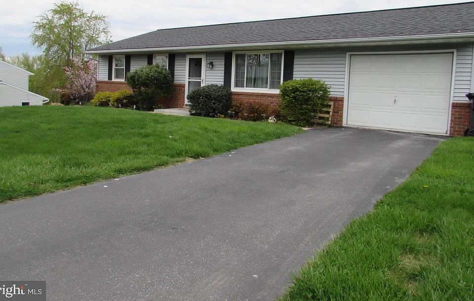 1st image of 3157 Greenridge Dr