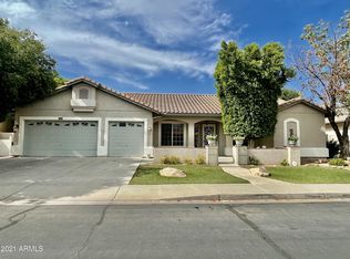 7832 W Country Gables Dr, Peoria, AZ 85381