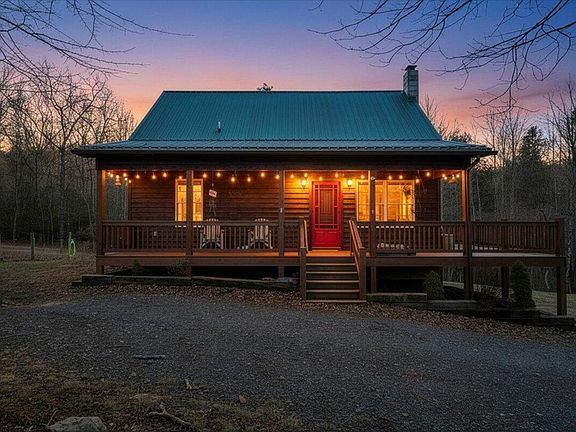 2nd image of 192 Meadows Farm Rd NW