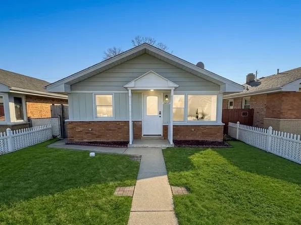 7609 Lockwood Ave, Burbank, IL 60459