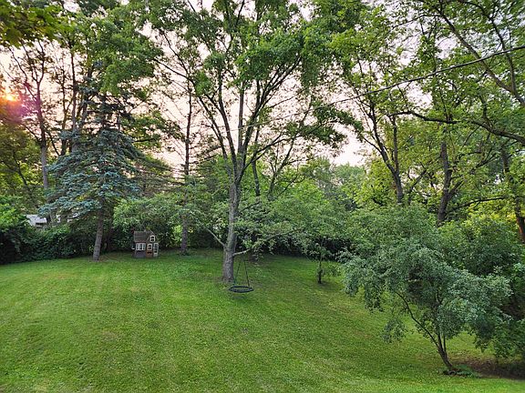 3rd image of 2589 Lance St