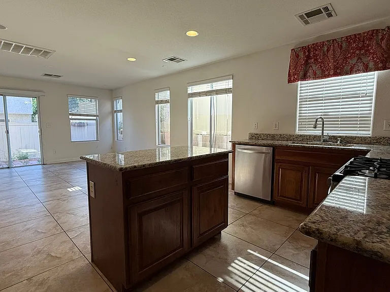 8967 Ryan Creek Ave — Photo 20