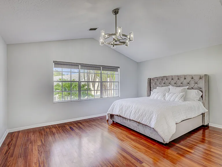 17 Selby Ln — Photo 38
