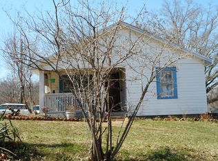 134 Harrison St, Swannanoa, NC 28778