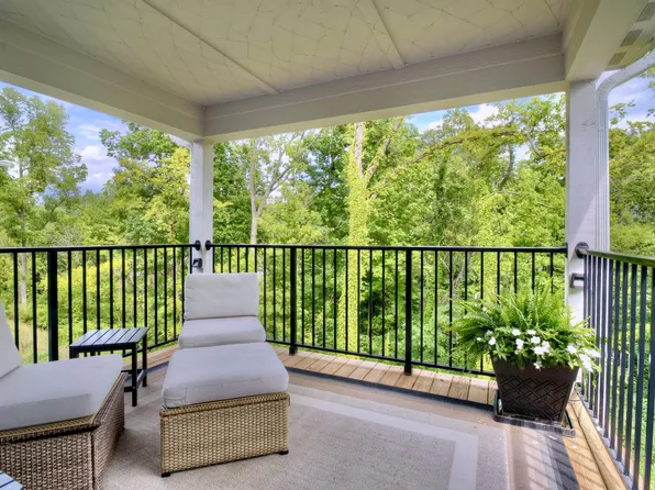 654 Daphne Way, Crescent Springs, KY 41017