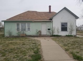 1804 Saint John St, Garden City, KS 67846