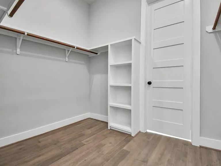 1320 Eberhard St — Photo 29
