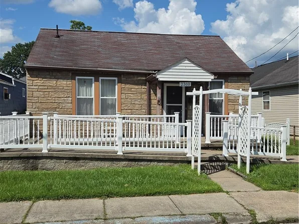 2310 McKinley Ave, Saint Albans, WV 25177
