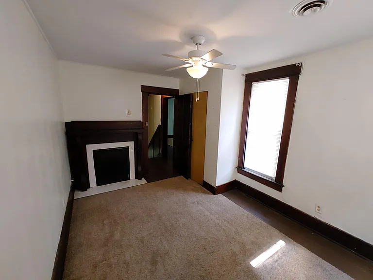 105 Oakwood Ave — Photo 19