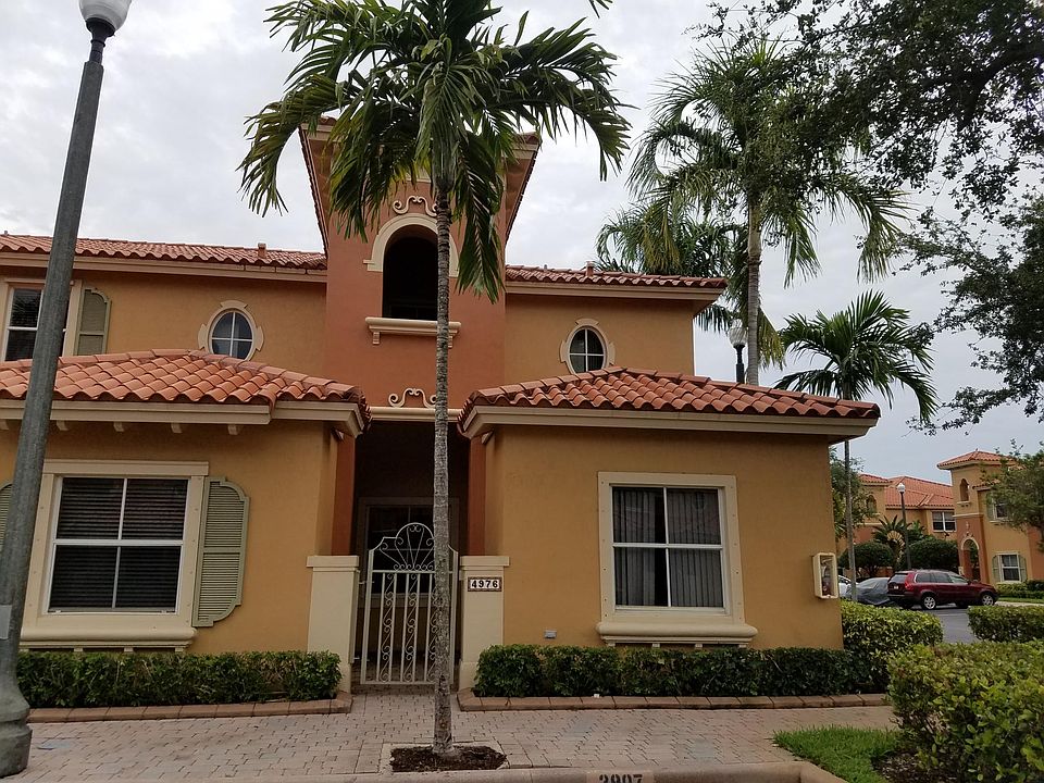 1st image of 4976 Leeward Ln