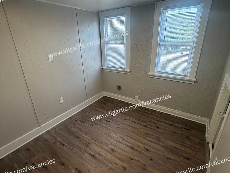3236 Michigan St — Photo 13