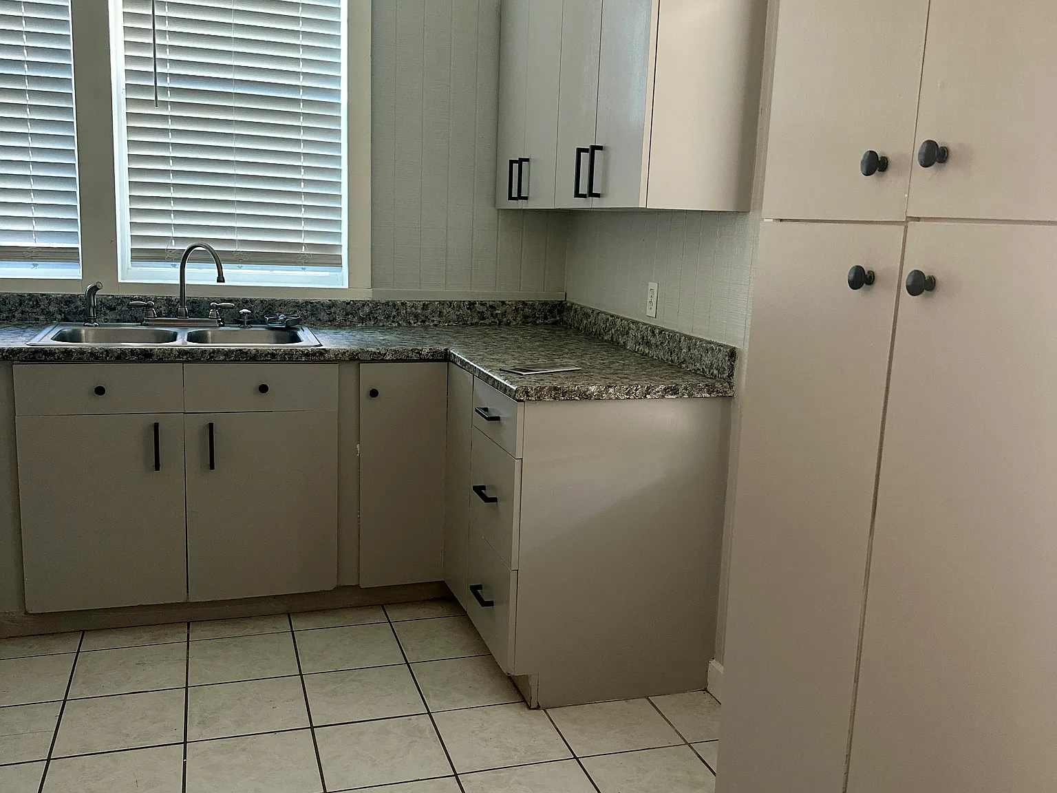 2 bed, 884 sqft, $1,650 — Photo 4