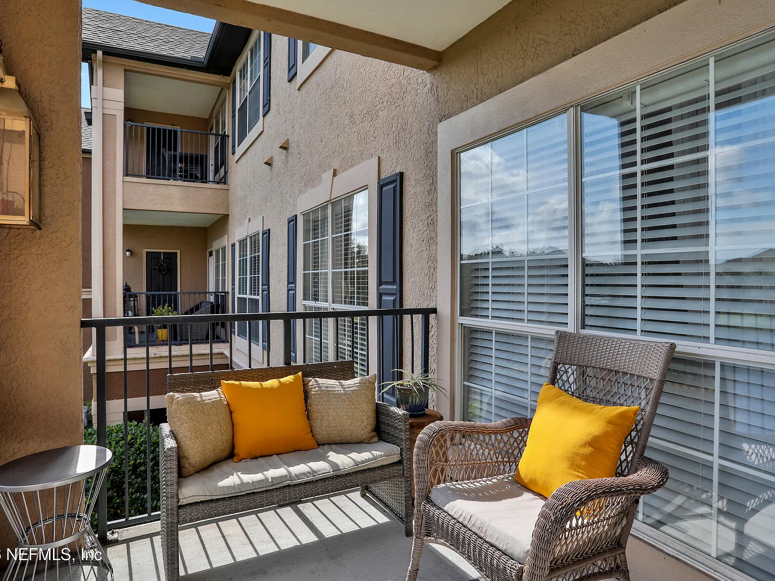 2 bed, 2.0 bath, 1171 sqft, $1,700 — Photo 3