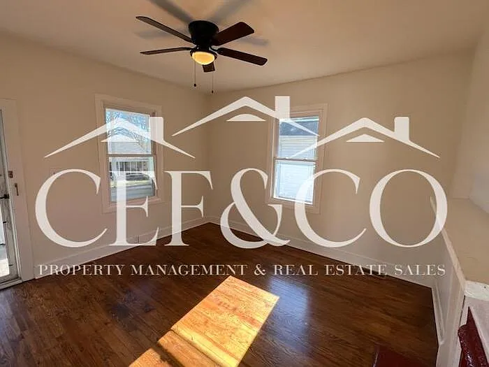 2 bed, 1.0 bath, 932 sqft, $1,095 — Photo 3