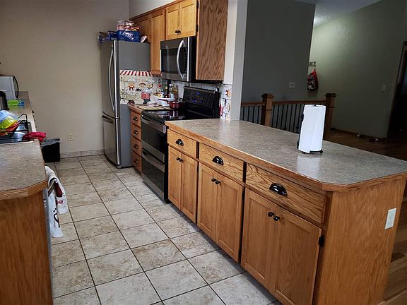 5th image of 1572 Henry Dr