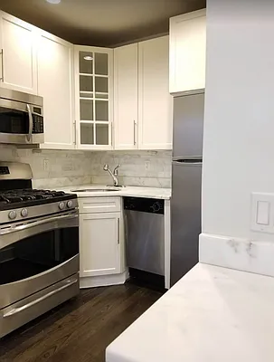 Rented by New York Residence | media 27