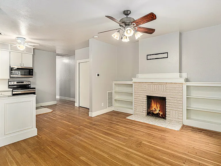 3233 Odessa Ave — Photo 7