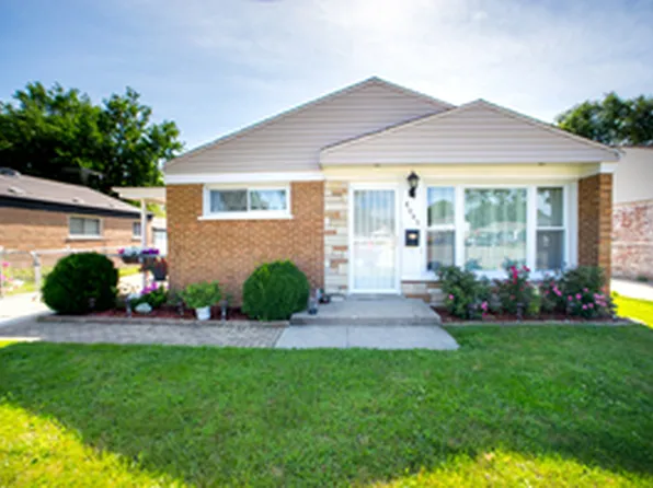 8043 S Kenton Ave, Chicago, IL 60652