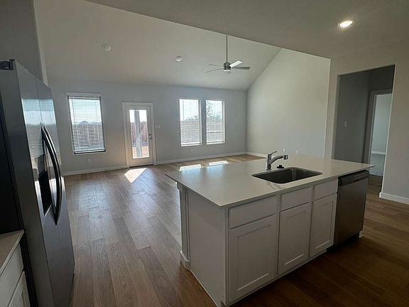 5th image of 1101 Sunward Rd