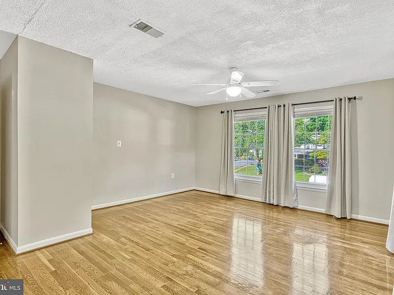 5021 Fleming Dr — Photo 33