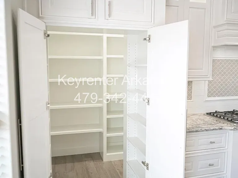 400 SW Ramsey Ln — Photo 10