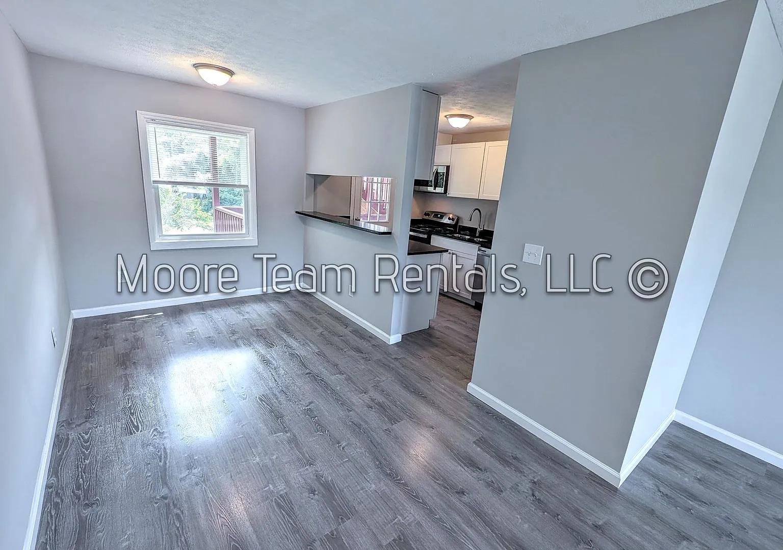 6th Ave W 408 — Photo 3
