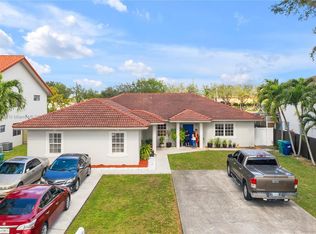 7565 N Augusta Dr #B, Hialeah, FL 33015