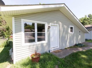 1032 N Homewood Ave, Springfield, MO 65802