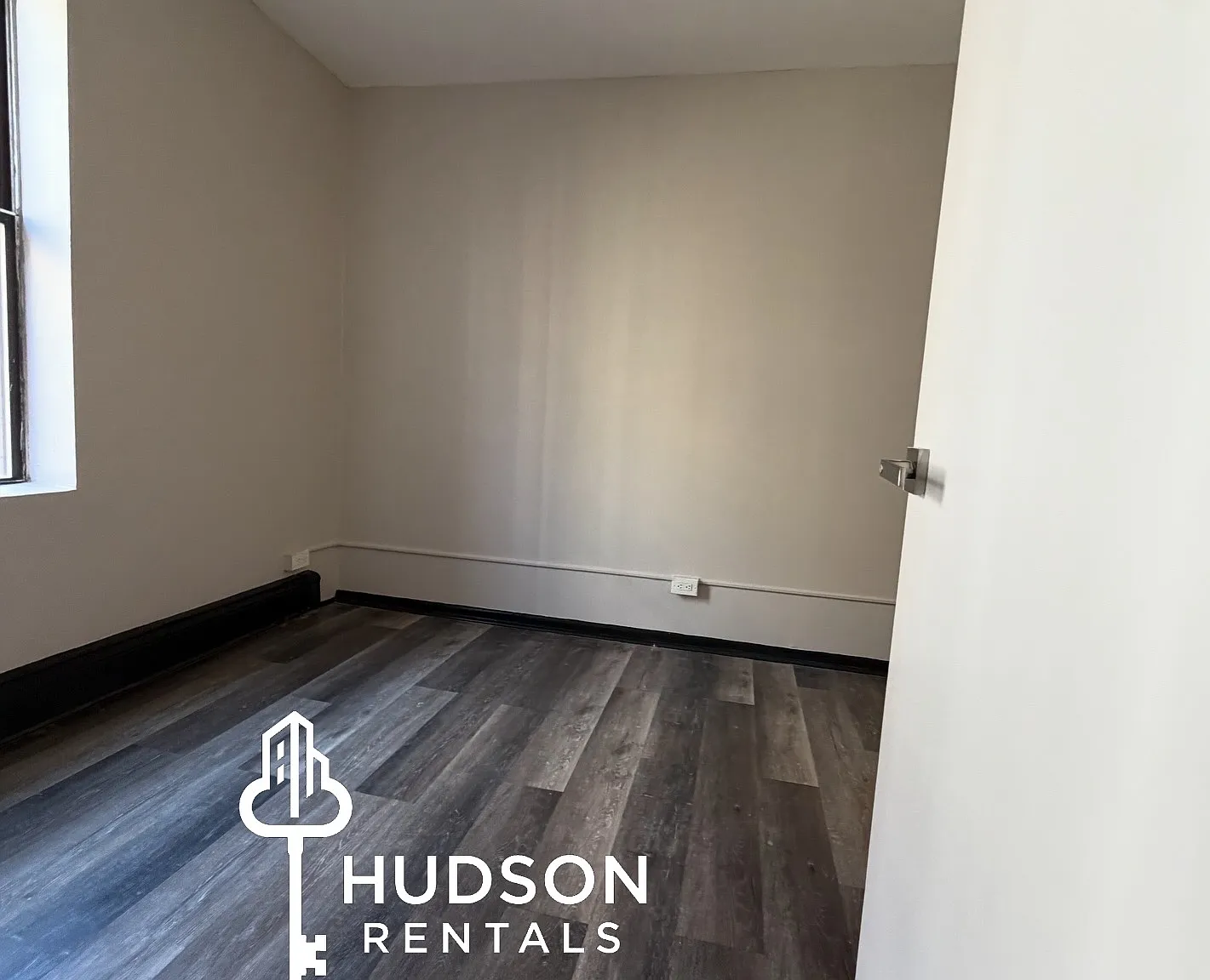 2 bed, 800 sqft, $1,800 — Photo 2