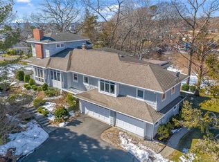 211 Totoket Rd, Branford, CT 06405