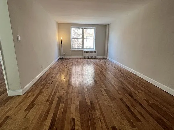 136-04 Cherry Ave #2I, Flushing, NY 11355