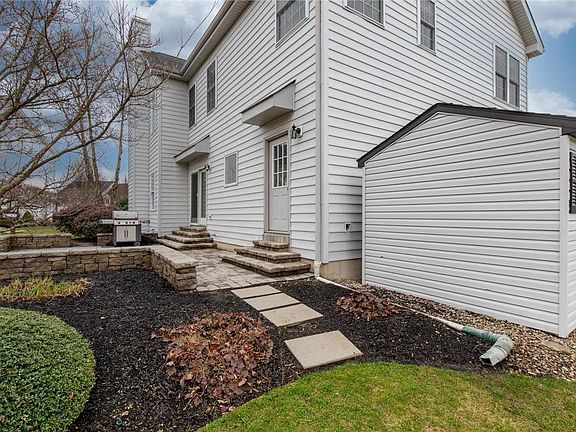 4th image of 5336 Greenbriar Dr