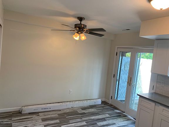 3rd image of 117 Blythe Pl #1