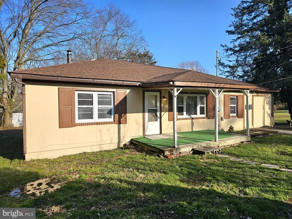 Railroad Ln, North East, MD 21901