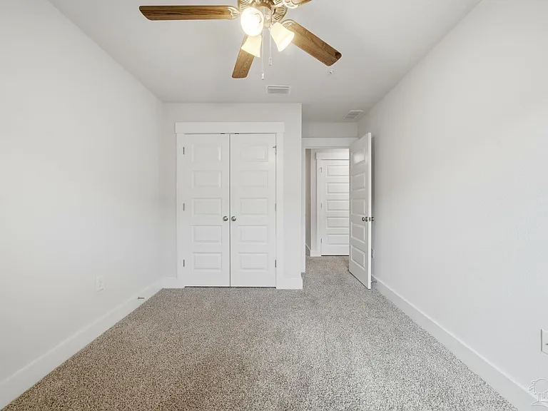 9422 Nature Creek Ln — Photo 16