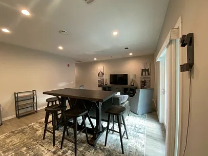 2 bed, 1100 sqft, $2,500 — Photo 1