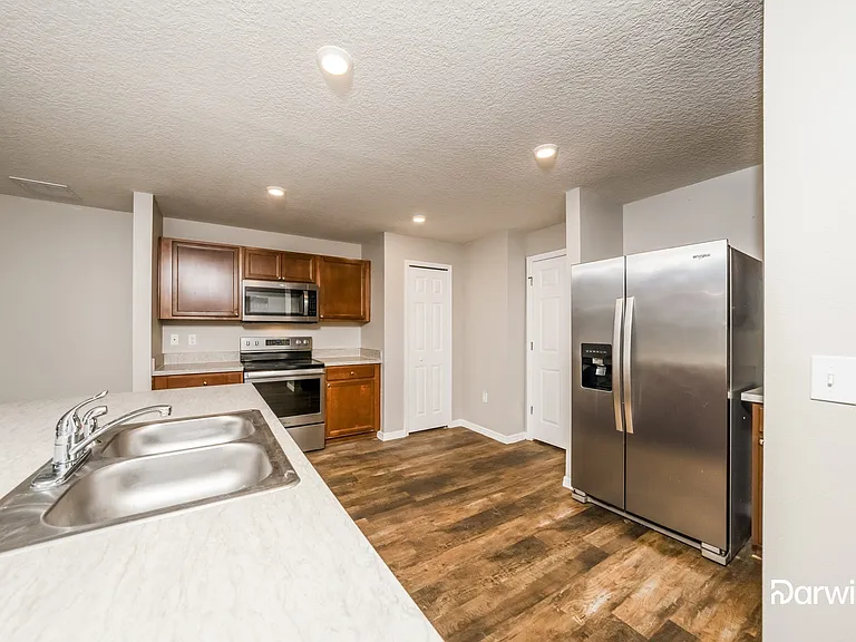 1551 SE Coply St — Photo 3