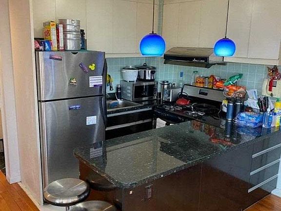 5th image of 132-03 Sanford Ave #5-E