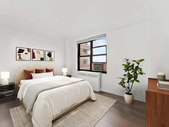 266 East Broadway image 8 of 11