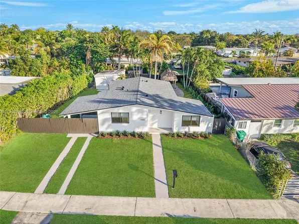19831 Gulfstream Rd, Cutler Bay, FL 33157