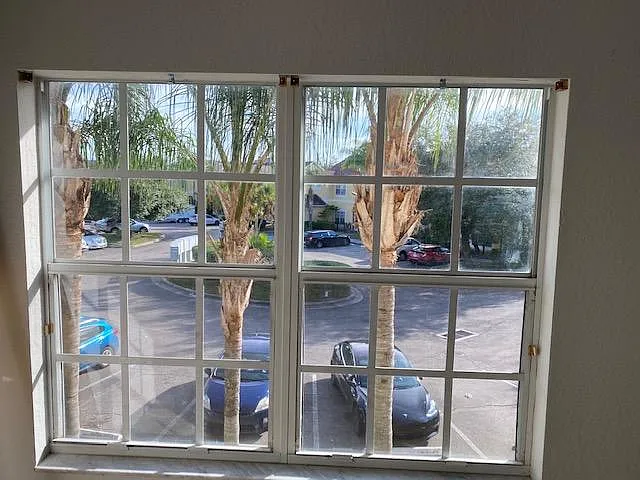 10918 Winter Crest Dr — Photo 22
